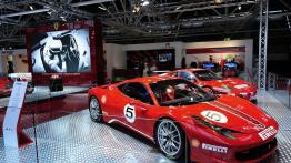 Ferrari 458 Challenge - prawy bok
