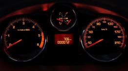 Peugeot 206+ Hatchback - deska rozdzielcza