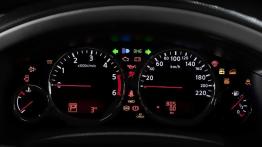 Nissan Navara Double Cab - deska rozdzielcza