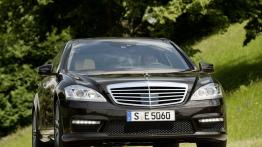 Mercedes Klasa S 63AMG 2010 - widok z przodu