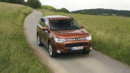 Mitsubishi Outlander III - widok z przodu