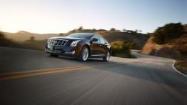 Cadillac XTS - widok z przodu