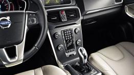 Volvo V40 II - konsola środkowa