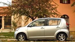 Subaru Justy - lewy bok