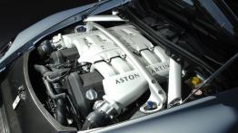 Aston Martin V12 Vantage RS - silnik