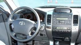 Toyota Land Cruiser 4.0 V6 (3d) - kokpit