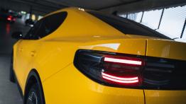 Ford Capri 2025 Premium AWD - lewy tylny reflektor - w³±czony