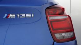 BMW M135i - prawy tylny reflektor - wyłączony