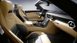 Mercedes SLS AMG Roadster 2012 - widok ogólny wnętrza z przodu