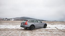 Volvo V90 Cross Country - w hołdzie starszemu rodzeństwu 