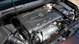 Opel Cascada - piękny kabriolet z polskiej fabryki