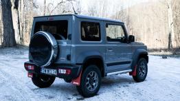 Suzuki Jimny 1.5 102 KM - galeria redakcyjna - prawy bok