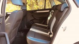 Skoda Rapid Spaceback 1.0 TSI 95 KM - galeria redakcyjna - tylna kanapa