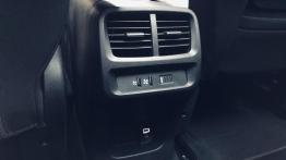 Opel Combo Life 1.5 Turbo 131 KM - galeria redakcyjna - nawiew z ty?u