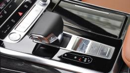 Audi Q8 - galeria redakcyjna - d?wignia zmiany biegów