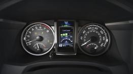 Toyota Tacoma II Facelifting TRD Off-Road Access Cab (2016) - zestaw wskaźników