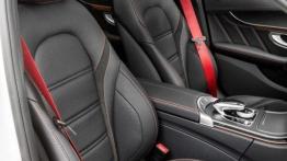 Mercedes klasy C 450 AMG 4MATIC sedan (2016) - fotel pasażera, widok z przodu