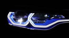 BMW M4 Concept Iconic Lights (2015) - prawy przedni reflektor - włączony
