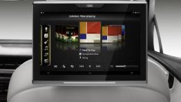 Audi Q7 II (2015) - ekran systemu multimedialnego z tyłu