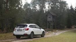 Subaru Outback 2015 2.0D - wersja europejska - widok z tyłu