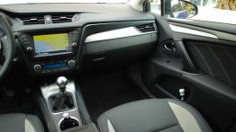 Toyota Avensis III Facelifting 2015 - galeria redakcyjna - deska rozdzielcza
