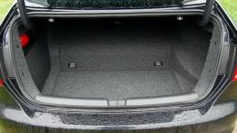 Volkswagen Jetta VI Sedan 1.4 TSI Hybrid 170KM - galeria redakcyjna - bagażnik
