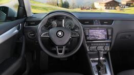 Skoda Octavia III Kombi 4x4 TSI (2013) - kokpit