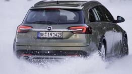 Opel Insignia Country Tourer (2013) - testowanie auta