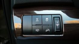 Kia Sorento II SUV 2.2 CRDi 197KM - galeria redakcyjna - inny element panelu przedniego