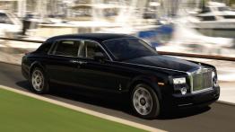 Rolls-Royce Phantom 2009 - widok z przodu