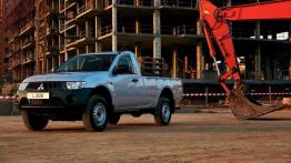 Mitsubishi L200 IV - lewy bok
