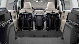 Skoda Yeti 2009 - tylna kanapa złożona, widok z bagażnika