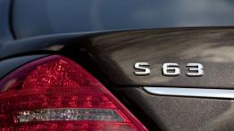 Mercedes Klasa S 63AMG 2010 - emblemat