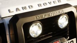 Land Rover Defender 2012 - przód - inne ujęcie