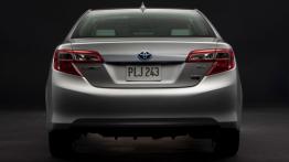 Toyota Camry Hybrid 2012 - widok z tyłu