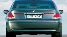 BMW Seria 7 E66 - widok z tyłu