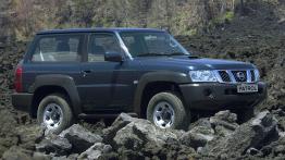 Nissan Patrol 2005 - prawy bok