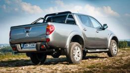 Mitsubishi L200 Double Cab 2,5 DI-D 178 KM - z bezdroży do miasta