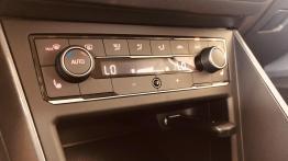 Volkswagen Polo 1.0 TSI 115 KM - galeria redakcyjna (2) - panel sterowania wentylacj? i nawiewem