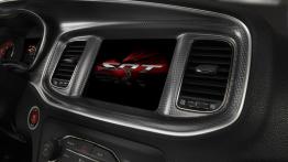 Dodge Charger SRT Hellcat (2015) - ekran systemu multimedialnego