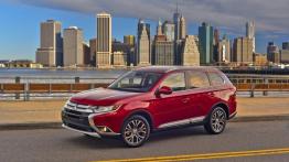 Mitsubishi Outlander III Facelifting (2016) - wersja amerykańska - lewy bok