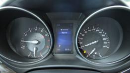 Toyota Avensis III Sedan Facelifting - galeria redakcyjna - zestaw wskaźników