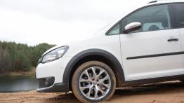 Volkswagen Cross Touran 2.0 TDI 177 KM - galeria redakcyjna - bok - inne ujęcie