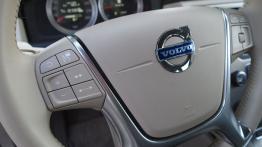 Volvo XC70 II Kombi 2.4 D5 215KM - galeria redakcyjna - kierownica