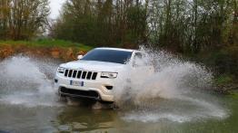 Jeep Grand Cherokee IV Facelifting (2014) Overland - widok z przodu
