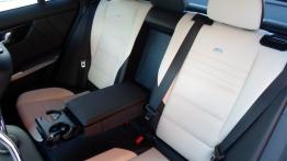 Mercedes GLK Off-roader Facelifting 350 CDI BlueEFFICIENCY 265KM - galeria redakcyjna - tylna kanapa