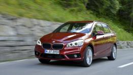 BMW 218d Active Tourer (2014) - widok z przodu