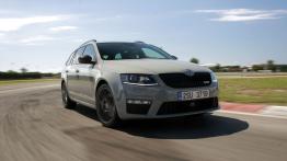 Skoda Octavia III RS Kombi 2.0 TDI (2013) - widok z przodu
