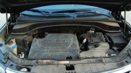 Kia Sorento II Facelifting 2.2 CRDi - galeria redakcyjna - maska otwarta
