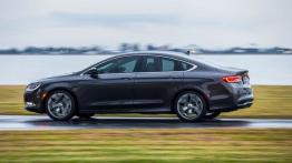 Chrysler 200C (2015) - lewy bok